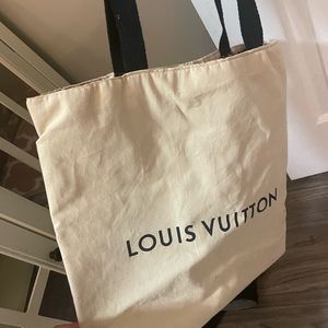 Dust bag turned into a tote bag!